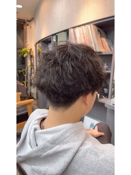 オト(oto) ツーブロック×パーママッシュ　ゆる波巻きパーマ