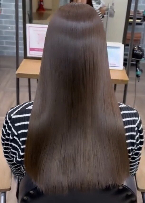 【うる艶★★★】小顔カット＋髪質改善カラー＋ベースTr￥9900