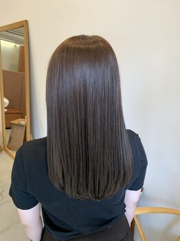 プリル(PRILU)の写真/ナチュラルなストレートヘアは【PRILU】にお任せください♪髪質やなりたいストレートに合わせて施術します!