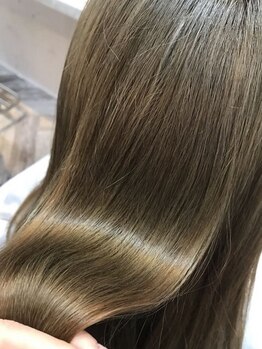 【八王子5分】《NEXT》の厳選されたトリートメントで、誰もが羨む艶のあるヘアスタイルに♪