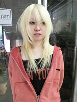 ノラ シブヤ(NORA) ★ハッシュカットシャギーレイヤー平成ヘアブロンド抜きっぱなし