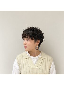 ハク(haku) ベリーショートパーマ
