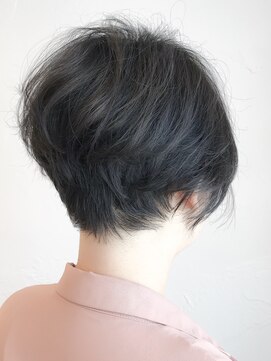 ウィロー(WILLOW) 【WILLOW】奥行き感んあるショート（井下貴史）