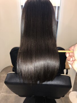 アールサロン アオヤマ(Rr SALON AOYAMA) プラチナミネコラストレート