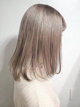 アドラ(ADLLA) ミルクティーベージュ