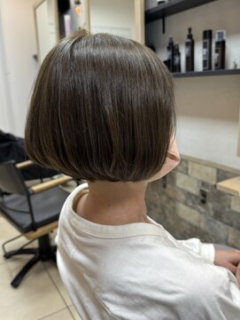 リアン(Lien) ショートボブ/カーキアッシュ/ショートヘア