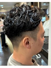 大人パーマ・ワイルドパーマ・フェードパーマ.Hommehair2nd櫻井