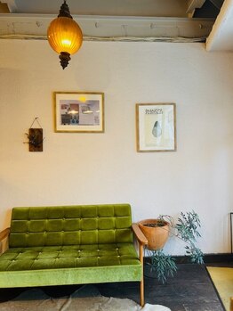 プレゼント ヘアー ワークス(Present hair works)の写真/賑やかな鎌倉の通りから一歩入ればそこは癒しのプライベート空間♪