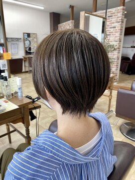 トップスタイル リッチ 涼しげで軽やかな襟足キレイ見せショート