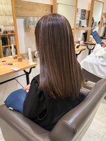 ステラバイケンジ 藤沢(STELLA by KENJE)&nbsp;白髪ぼかし細めハイライト30代40代50代ブルーグレージュ