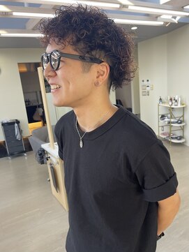 ミモラ(mimola) ツーブロパーマ/メンズパーマ/くるくるパーマ