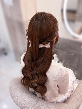 ねじりハーフツイン【クランソア】ヘアメ/ヘアセット