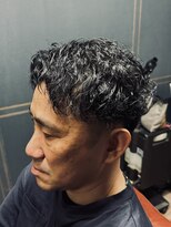 ヤスムラ(YASUMURA)&nbsp;冬先取り爽やかメンズナチュラルパーマ【理容室/西宮北口】