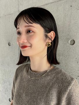 ガーデンヨコハマ(GARDEN YOKOHAMA) 切りっぱなしボブ　外ハネ　ワイド前髪　黒髪　ダークアッシュ