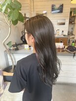 リーシュ(LEASH) チラ見せイヤリングカラーがカワイイ