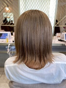 アース コアフュールボーテ 上尾店(EARTH coiffure beaute) 【欧州風】ダブルカラーでプラチナベージュ