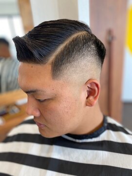 チョキチョキヤサン(ChokiChokiyasan) 七三スキンフェード