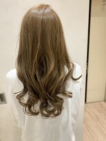 クルル(cururu) ハイトーンアッシュロング。