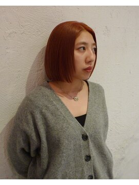 ルーム(Loom.) ハイトーンボブぱっつん前髪ボブミニボブ切りっぱなしボブ