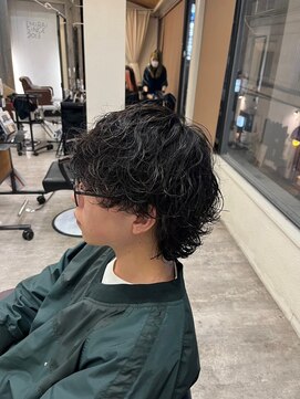 ナンバー エミライ 溝の口(N° emirai) 爽やかツーブロック刈り上げ束感アップバング