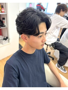 ビカム 名駅(become) 【フェザーパーマ】フェザーショートセンターパート名古屋メンズ