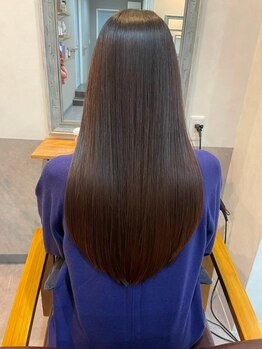 ネリネ きてみてまつど通り店(Nerine)の写真/【松戸駅徒歩3分】ヘアケア専門店だからできる！白髪を染めるたびにツヤツヤの髪に！【髪質改善/縮毛矯正】