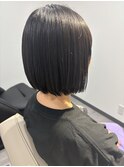 自然な艶と丸み◎やわらか質感ストレートボブ