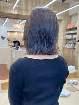 パークレーン アイス イヴェン(park lane ICI yeven) ブリーチなし切りっぱなしボブミディアムレイヤーボブ夏カラー