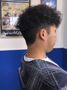 オーダー:刈り上げちょっと高くして上は整えるくらいで