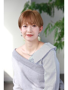 キッカ 成東店(CHICCA) 首元きれいで大人女性に人気の立体ひし形ショート