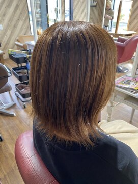 ルネッサンスヘアー ラファエロ(RAFFAELLO) ボブ　明るい白髪染め　13トーン Rトリートメントで艶カラー