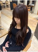 やわらかく魅せるピンクブラウンカラー