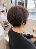 丸みが可愛いクビレショート