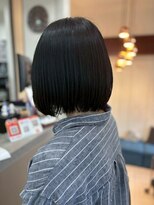 ホワイトストーン WHITE STONE くびれヘア艶黒ボブスタイル