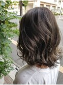 アッシュグレージュ