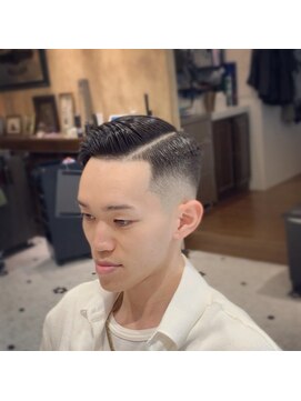 ルドローブラントオオサカ(LUDLOW BLUNT Osaka) スキンフェード