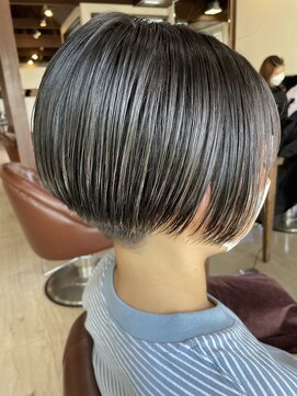 エニー(ENii) ネープレスショートボブ