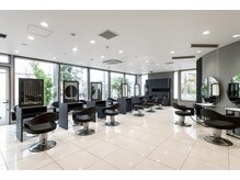 アース 南福島店(HAIR&MAKE EARTH)の雰囲気（高級感溢れる店内で至福の時をお過ごしください☆）