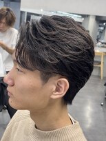 フィフス トウキョウ (fifth TOKYO)&nbsp;メンズセンターパートウルフニュアンスパーマカルマパーマゆるめ