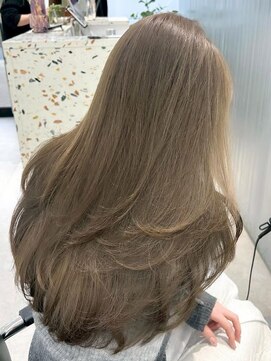 オニキス(ONYX) A108韓国風レイヤーカットオリーブベージュ透明感ブリーチなし