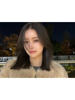 日常を彩るレイヤーカットで、毎日違う自分に出会える♪上品&カジュアルを兼ね備えたスタイルを楽しんで！