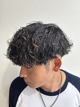 グラフ 立川(Graph.) 波巻きパーママッシュツーブロックメンズパーマ