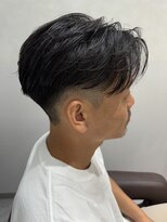 コウキカミヤ 栄(KOUKI KAMIYA)&nbsp;ニュアンスパーマ/センターパート/サイドパート/シャドウパーマ