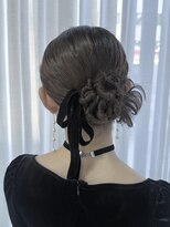 ブローチェアヴェダ&nbsp;ヘアアレンジ、ヘアセット、推し活、お呼ばれヘア、成人式ヘア