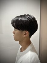 レオヘアワークス(LEO HAIR WORKS)&nbsp;刈り上げセンターパート　縮毛矯正　新潟床屋　メンズカット女池
