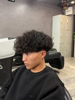 リッチブランドアンドコー(Rich Brand&Co)&nbsp;スペインカールスパイラルパーマツイストパーマフェード短髪