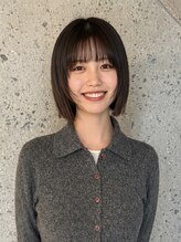 エルム(elm)&nbsp;顔周りレイヤー×丸みショートボブ×赤みなし透明感カラー