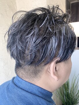 ペネロープ(Penelope) シルバーアッシュ×ツーブロックツイストパーマ　担当 RYO