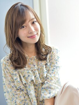 イリーブ(elieve) 大人かわいいカーキベージュカラー