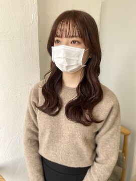 ヘアデザイン ソラ(Sola) 大人ガーリーピンクベージュ なみなみウェーブロング